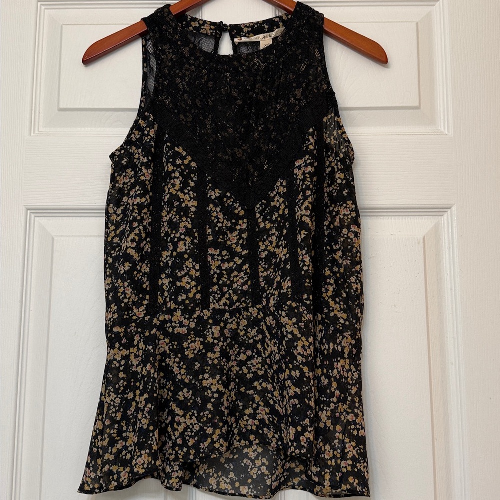 Chelsea & Violet Black Floral Lace Sleeveless Peplum Blouse